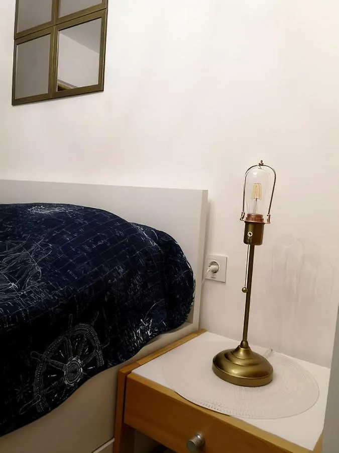 Apartment Apartmani Maria - Studio 3 Vantacici